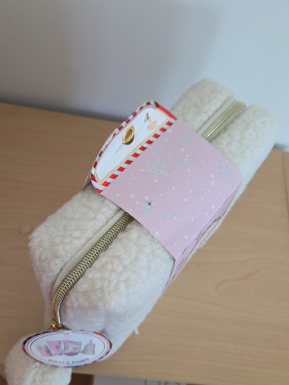 Relaxation Pedi collection In Cosmetic Bag & Cozy Pink Blanket...NWT - Picture 5 of 7